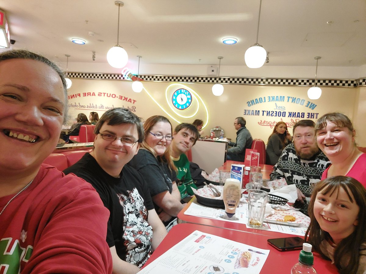 twinklemilton's tweet photo. @TracyRoshLuna Best days ! #runefam https://t.co/fZzlX8fXP7