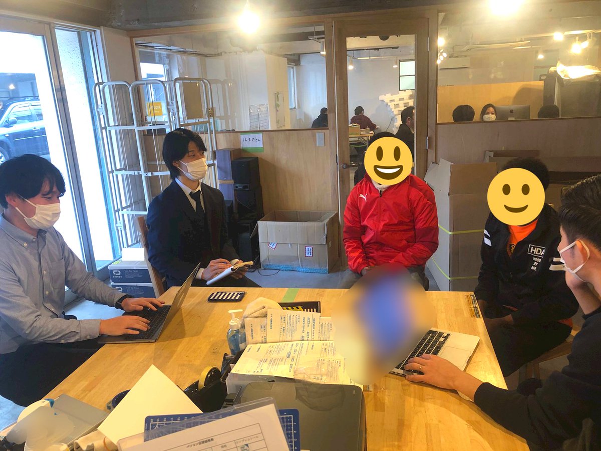 zeropc_jp's tweet photo. ICT4D Lab(@ICT4DJapan)さんが
オフィスに来てくださいました!
日本に来た時のこと、
#ZEROPC で働いてからのことを、
あたたかに、真剣に
聞いてくださいました!☺️
ICT×国際開発に取り組む
ICT4D Labさん。
ICT×国際開発の情報発信の他、
オンラインコミュニティも
運営されてます!🌍 https://t.co/bPcX7UXOB4