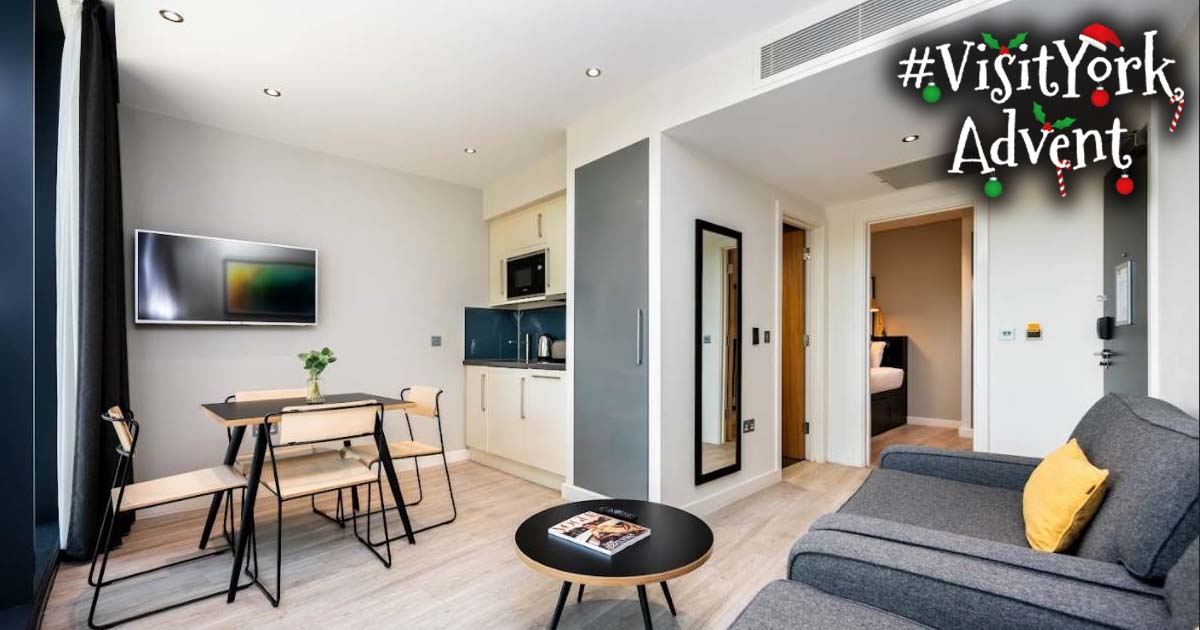 VisitYork's tweet image. For Day 5 of our #VisitYorkAdvent giveaway Staycity York are offering a nights stay for 2 people including breakfast 😍

To enter retweet this tweet within 24 hours and follow both @VisitYork and @staycity 🤞

visityork.org/AdventTerms&amp;amp;Co…