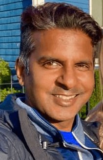 ClaudioDeglinn2's tweet photo. Sohrab Lutchmedial.
Morto l’8 novembre, due settimane dopo la terza dose, il cardiologo canadese.. sui social scriveva rivolgendosi ai non vaccinati “Non piangerò al vostro funerale”
RIP. 
Chissà se lo direbbe ancora..
#MovimentOnesti https://t.co/HDmGsrpGZe