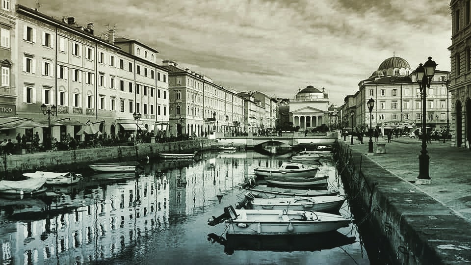 pauligurize's tweet photo. ⭕ Canal Grande a Ponterosso, #Trieste

#Triestinando

@MauSbogar @tosochris @LivioMetton @lucioulian  @Amfortas  @CiriSince1978 @AuroraFantin @soniasicco @ardovig @luatom @nensico @cristorie @guidoranger @AndreaBellavit @noordungp @andtomasella 
#FVGlive @Italia_Turismo_  #myts https://t.co/mKbASzX6La