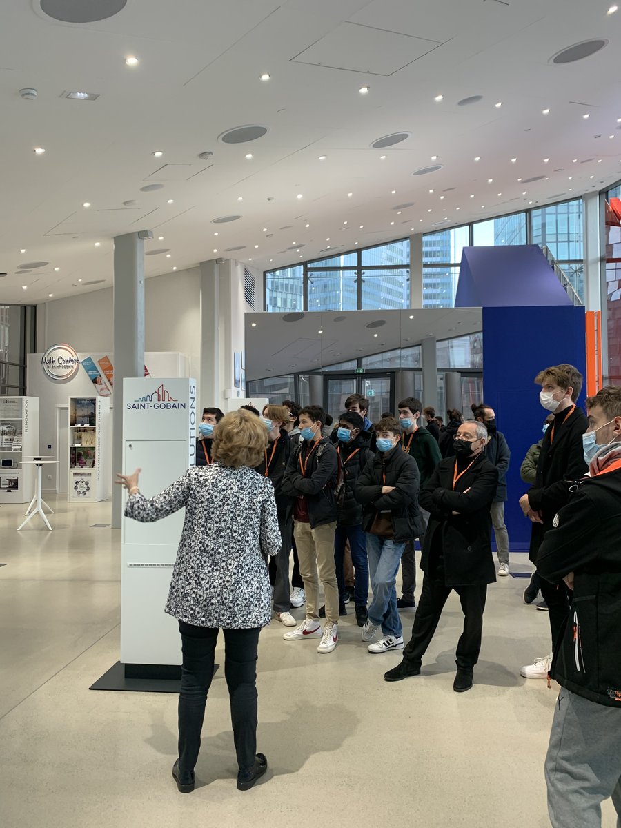 CCI_92's tweet photo. #Semaineindustrie | Le 26/11 dernier, visite du showroom de la Tour @saintgobain à @laDefense dédiée à l'histoire de Saint-Gobain, leurs savoir-faire, leurs matériaux et leurs engagements pour le confort de chacun et le bien-être de tous 👏
#industriedufutur #evenement #jeunes https://t.co/9DgUzjZhv9