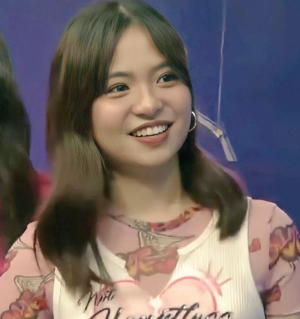 helloitsmechai's tweet image. stay happy young lady 

#SharleneSanPedro #SingLikeAPro