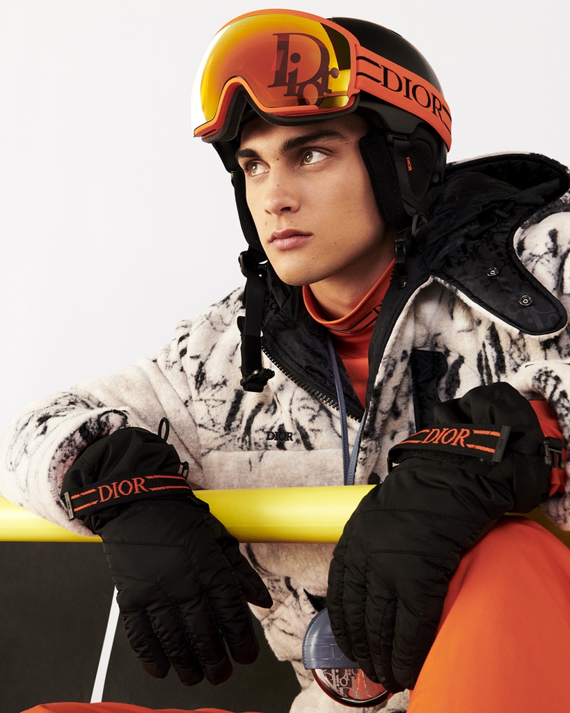 Dior on X: Collaborating on the Ski Capsule  with  Kim Jones for #DiorSpring22, motifs by the artist Peter Doig are seen here  on a jacket and sweatshirt, teamed with a helmet