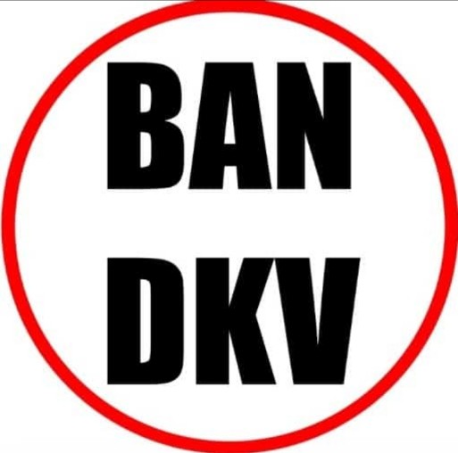 KonguManojKuma1's tweet photo. #BAN_DKV ஒரு சமுதாயத்தின் வரலாற்றை அழித்து மாற்று சமுதாயத்திற்கு அப்பெயரை சூட்டுவது முறையற்ற செயல் இதற்கு அந்தச் சமுதாயத்தை வன்கொடுமை செய்ததற்கு சமம் கூடிய விரைவில் தமிழகம் முழுவதும் வன்முறை வெடிக்க தூண்டக்கூடிய செயல் உடனே ரத்து செய் அரசாணையை ! https://t.co/8TDJ3ntWx8