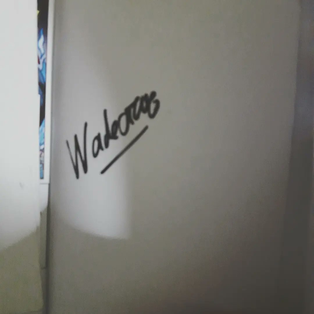 Martanime14's tweet photo. Un gran día donde conozco a una gran persona @wadeotaku .Gracias con todo mi corazón en estar aquí en Sevilla, para poder verte y de que me firmes. Mi hermana también estuvo muy feliz a escuchar tú voz por whatsapp,  espero que después de todo ésto descanses bien, graciasyteadoro https://t.co/kL4EuaIkcn