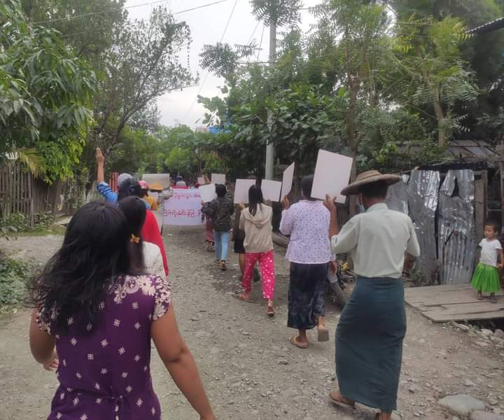 Alice77983443's tweet photo. ‌Anti-Military marching rally was conducted by Kalay's residents, Sagaing Division.

#HelpMyanmarIDPs #Dec5Coup
#WhatsHappeningInMyanmar https://t.co/63QwPcKPu2