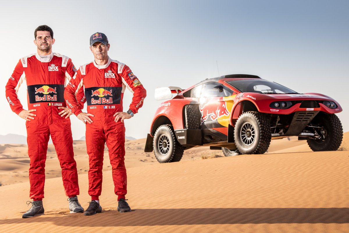 LoebElenaFans's tweet photo. ✅ @SebastienLoeb était aux Émirats Arabes Unis avec le team @braidxtreme afin de préparer le Dakar 2022 au volant de la Hunter T1+ avec son nouveau navigateur, @fabianlurquin.
https://t.co/nefGrKQ68m
#Dakar2022 #BRX #HunterT1 #BahrainRaidXtreme https://t.co/EXrN6YrlVe
