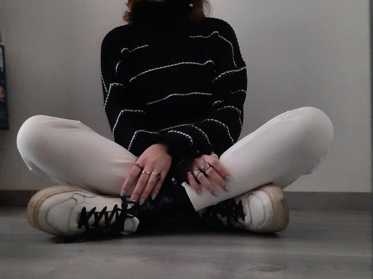 SugrYvie's tweet image. #fitchecksfor5up
I totally did not forget about this and I definitely did not take these pictures 2 minutes ago &amp;lt;3