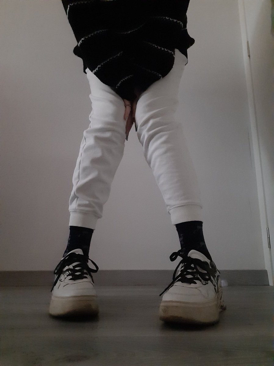 SugrYvie's tweet image. #fitchecksfor5up
I totally did not forget about this and I definitely did not take these pictures 2 minutes ago &amp;lt;3