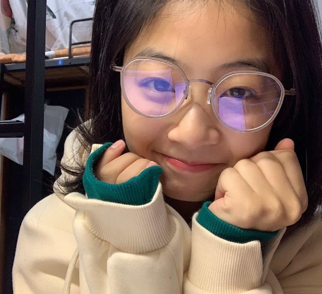JungeumH's tweet photo. 喜欢哪个我鸭 https://t.co/zowRIKDE5Y