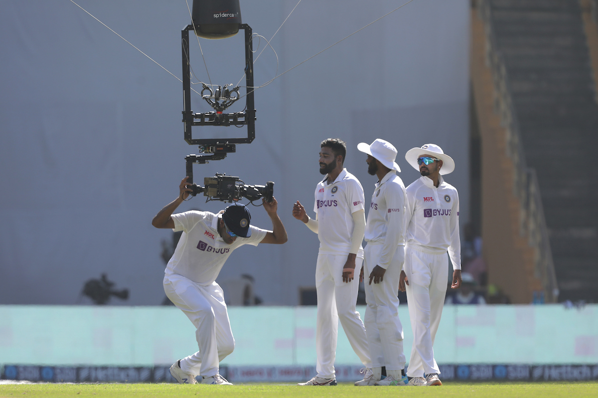 BCCI's tweet photo. Hey spidey, please move away 😃

That moment when the spider cam brought the game to a halt 📹📹 https://t.co/XUCt3WGMmr #INDvNZ @Paytm https://t.co/SUS8QRMfFg