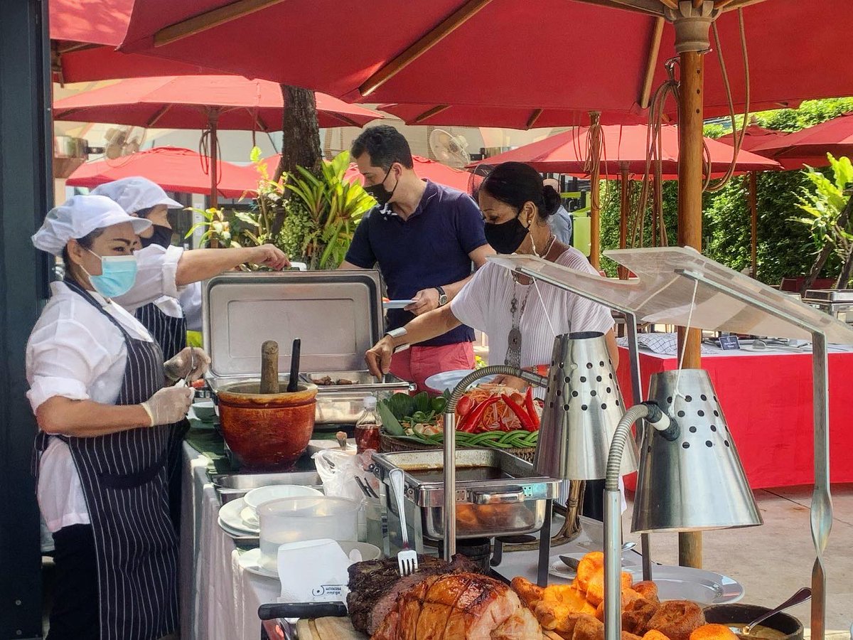 BritishClub1903's tweet photo. Thank you for your support for our first Poolside Sunday Brunch 🥳 #bcb #sundaybrunch #britishclubbangkok #poolsidebrunch #poolside https://t.co/Vm3SkQP1gj