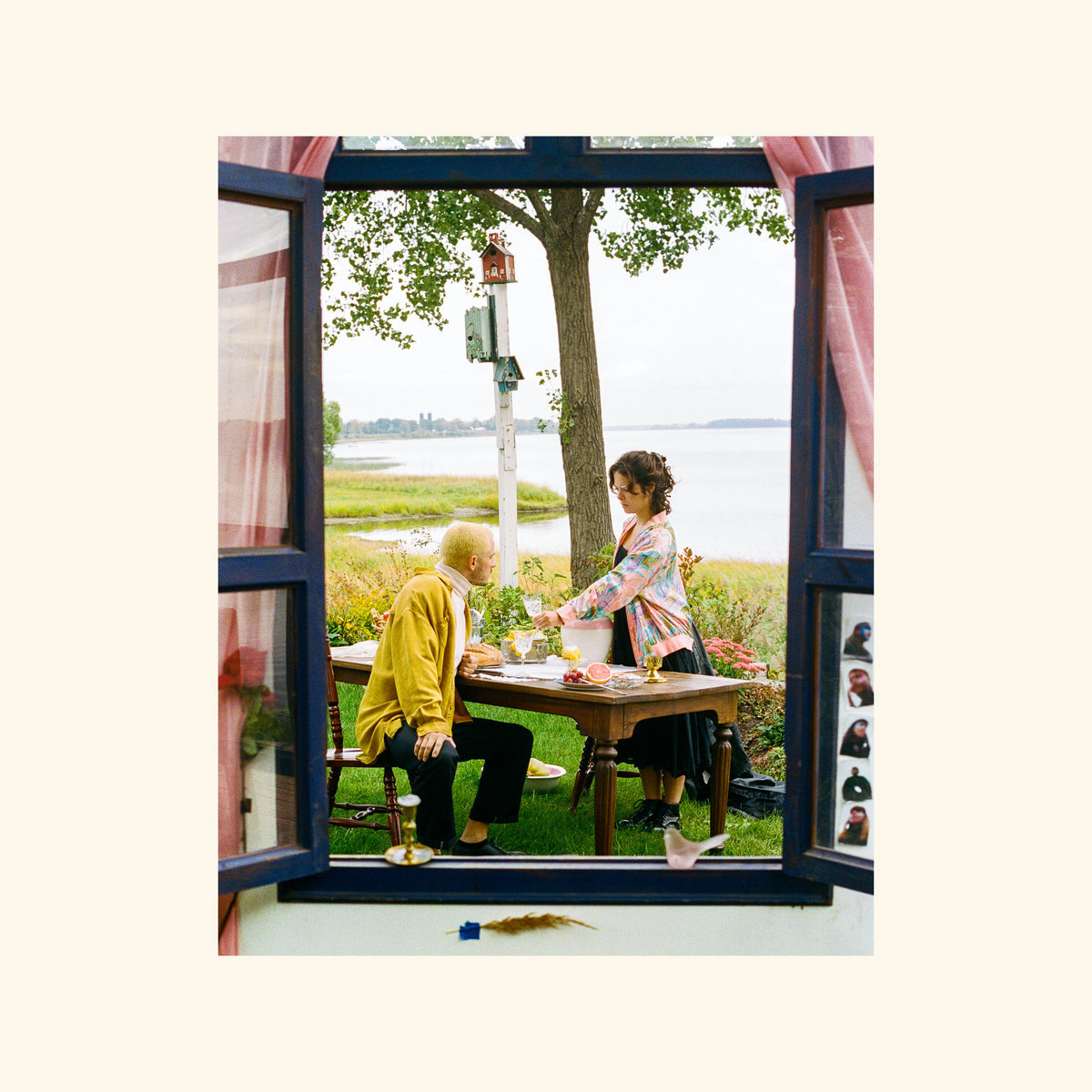 MAGNETMagazine's tweet image. #BestOf2021: #DevonLeger picks 10 best indie-roots LPs

@JohnRMillerWV
@Mizz_Wood
@doriFreeman
@rosierband
@AdeemTheArtist
@adiavictoria
@JimboMathus @andrewbird
#IcewaterSpeedyWheel
@RachelSermanni
@guitar_yaz

magnetmagazine.com/2021/12/08/bes…

@buffalo_jump @famgroup @SpinsterSounds