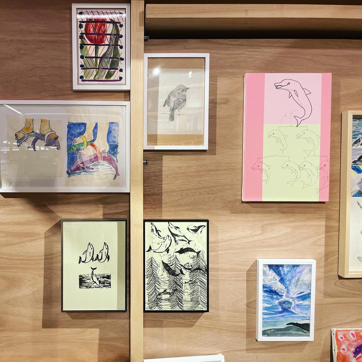 ＼開催中／
【フェア】#小橋陽介『花とイルカとユニコーン』―出版レーベル「piyo piyo press」第一弾

#小橋陽介 の新刊作品集『花とイルカとユニコーン』の刊行と #川島小鳥 の主宰する「piyo piyo press」の発足を記念して、作品集と作品を展示・販売中です🐬

<a href="/kotorikawashima/">川島小鳥</a> 
<a href="/YOSUKEKOBASHI/">小橋陽介</a>