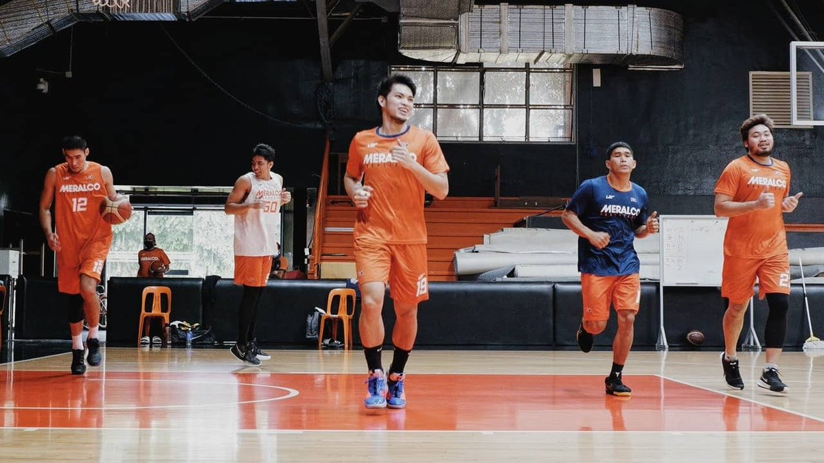 MeralcoBolts's tweet photo. Work together, win together ⚡

Just 3️⃣ days to go before the new #PBA conference! #ChargeForward https://t.co/REQTwsC1Ov