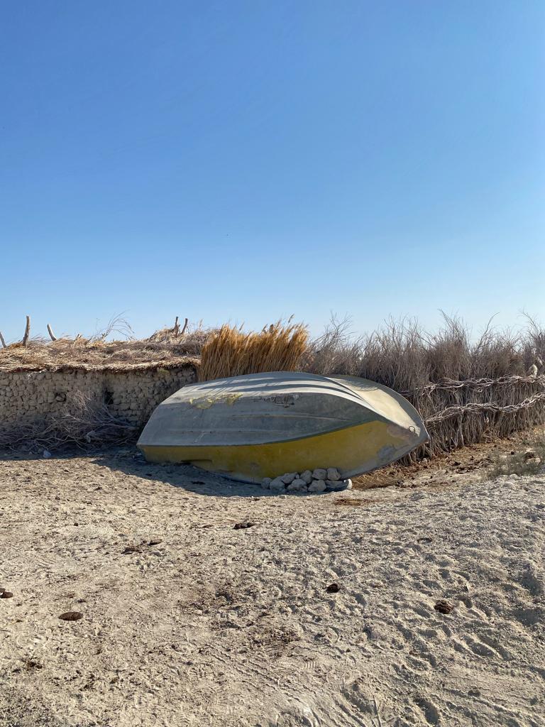 UNDPIran's tweet photo. 1/2 “#Hamoun is our heart & our life.” These words were shared by the local community during our recent mission to Sistan & Baluchestan w/ H.E. Ambassador of @SKoreainTehran. We exchanged views w/ authorities & the local community on effects of climate change & #water management. https://t.co/xXzBkE5k6D