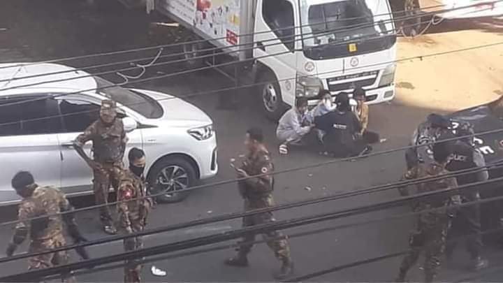 PoPoRiRi2's tweet photo. The country we live in is worse than facism.The world wants to be able to watch.
#WhatsHappeningInMyanmar 
#Dec5Coup https://t.co/shje4UkwZ1