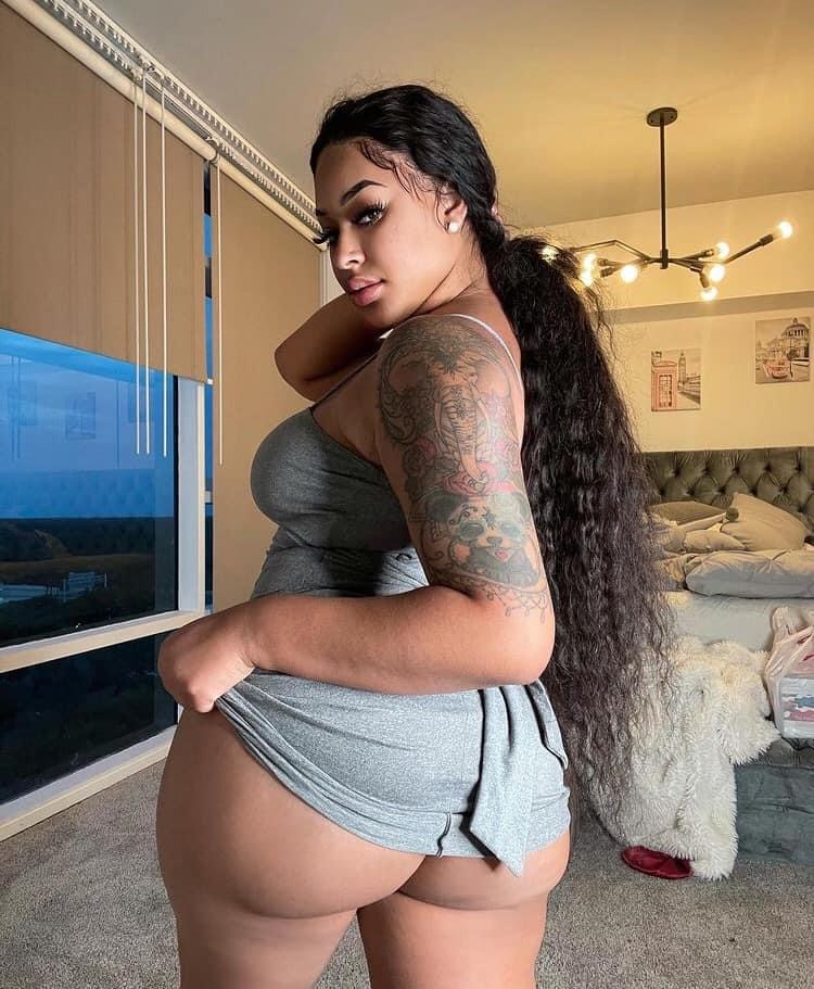 PromoteyourOF_'s tweet photo. I Even woke up Thick ;P https://t.co/Z2J7qqHDPh