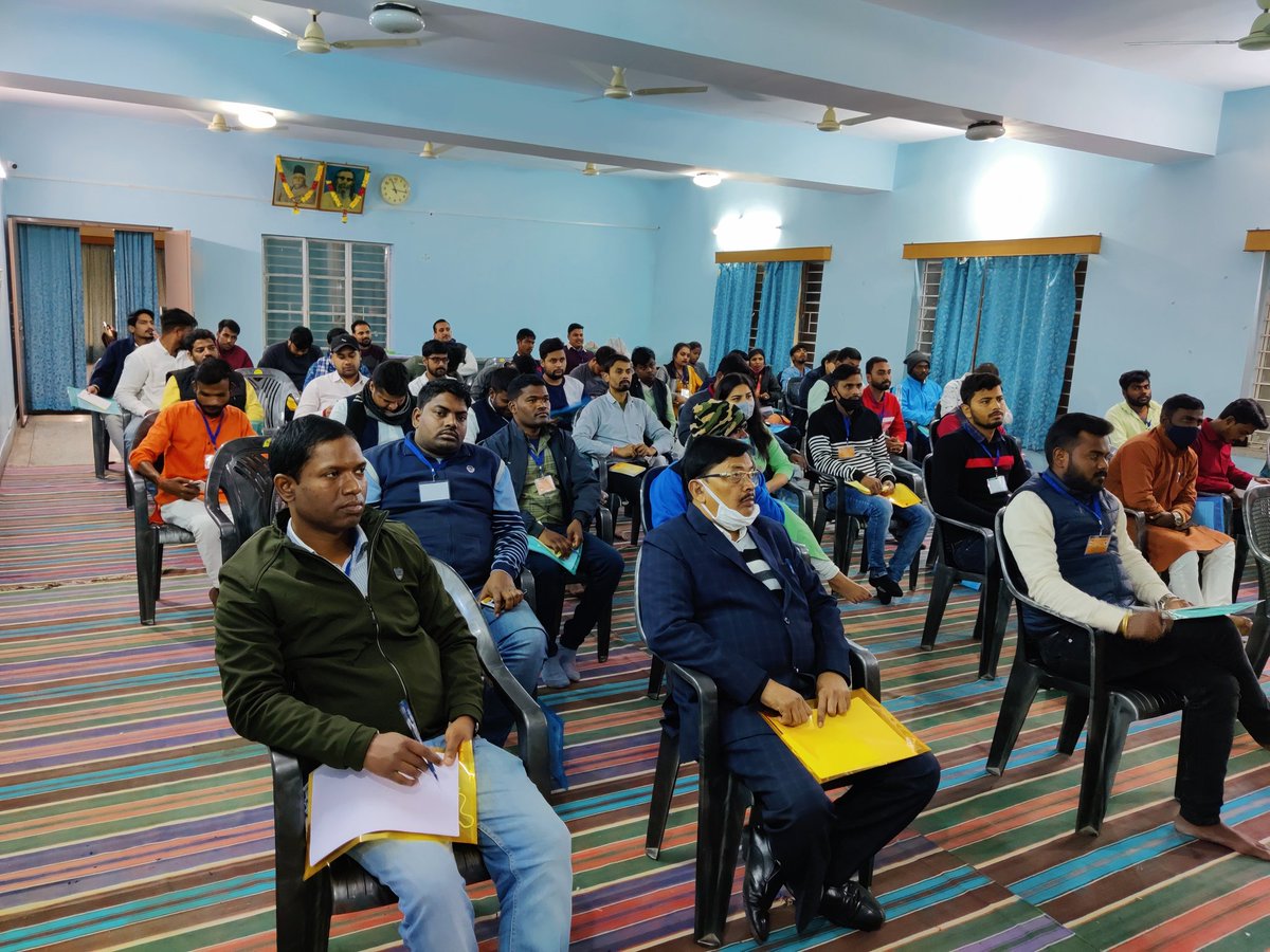 ABVPVoice's tweet photo. अभाविप द्वारा स्वाधीनता संग्राम की ज्ञात-अज्ञात हुतात्माओं के सर्वेक्षण हेतु चलाए जा रहे राष्ट्रव्यापी अभियान के तहत झारखंड प्रांत की दो दिवसीय कार्यशाला का शुभारंभ राष्ट्रीय मंत्री @VineetaIndwarIN और इतिहास संकलन समिति, झारखंड के प्रदेश अध्यक्ष डॉ राज कुमार की उपस्थिति में हुआ। https://t.co/gnwFJQxSeY