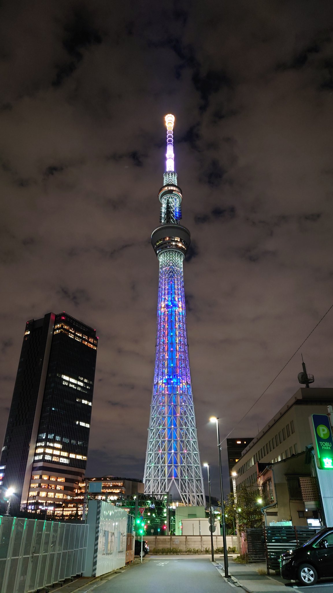 تويتر おしあげ探検隊 على تويتر 今夜は 宇髄天元さんカラーのスカイツリーです もう派手派手だ 東京スカイツリー 鬼滅の刃 ライトアップ写真 特別ライティング T Co Va9ahq0khk 鬼滅の刃 イマソラ 鬼滅の刃遊郭編 スカイツリー T