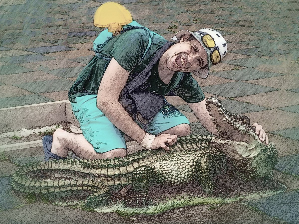 NickFed5's tweet image. #турист #человек #люди #жанровыйпортрет #зелёный #НикитаФедмакров #проектДобройФотографии #крокодил #оскал #улыбка #лето2021 #рисуноккарандашом #имитация #мужчина #tourist #man #people #genreportrait #green #nickfed #crocodile #grin #smile #summer2021 #pencildrawing #imitation