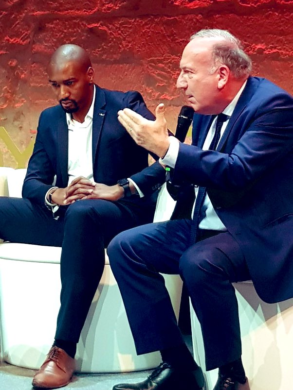 Je suis ravi d’être intervenu aux côtés de <a href="/mousscama/">Moussa Camara</a>. Nous avons chacun évoqué nos démarches associatives, <a href="/LesDetermines/">Les Déterminés</a> et <a href="/Y_Croire/">Y Croire & Agir</a> forment à l’#entrepreneuriat dans les quartiers et la ruralité. #Ravenir21