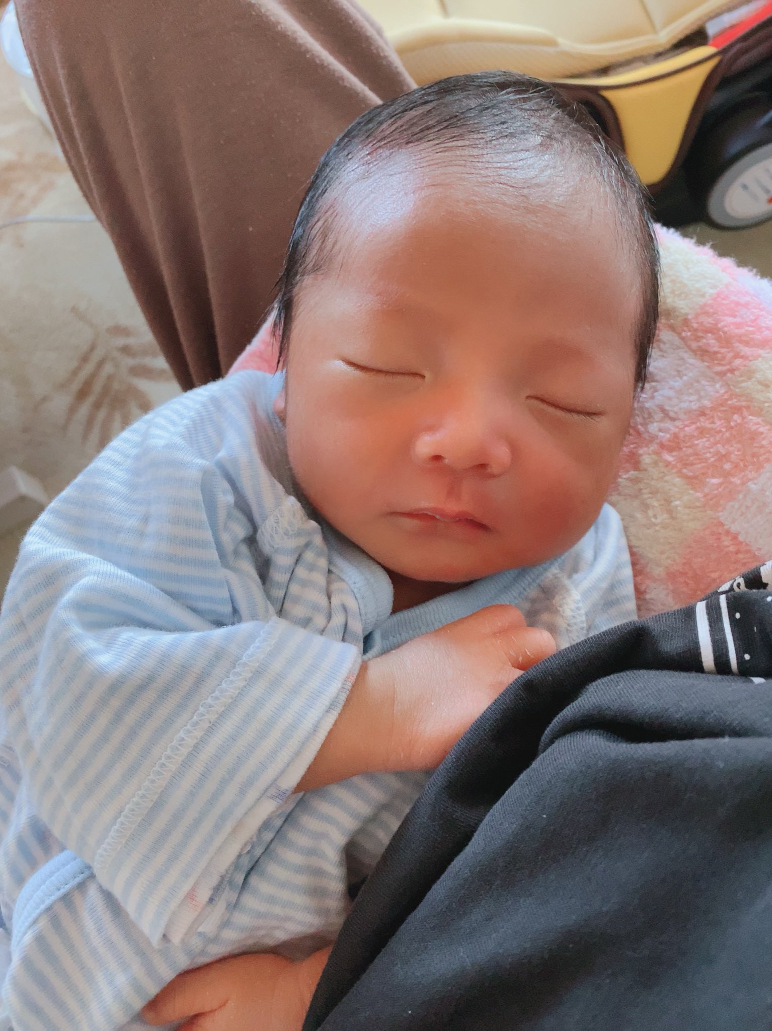 まいか 7m 36w1d 新生児 母乳のあげすぎに注意 喘息みたいにゼーゼー呼吸 お腹がパンパン 快便から便秘になる 下痢も うなる 泣き止まない 浅い眠り 体重増加 授乳後しゃっくりをよくする 鼻づまり 足をよく突っ張る