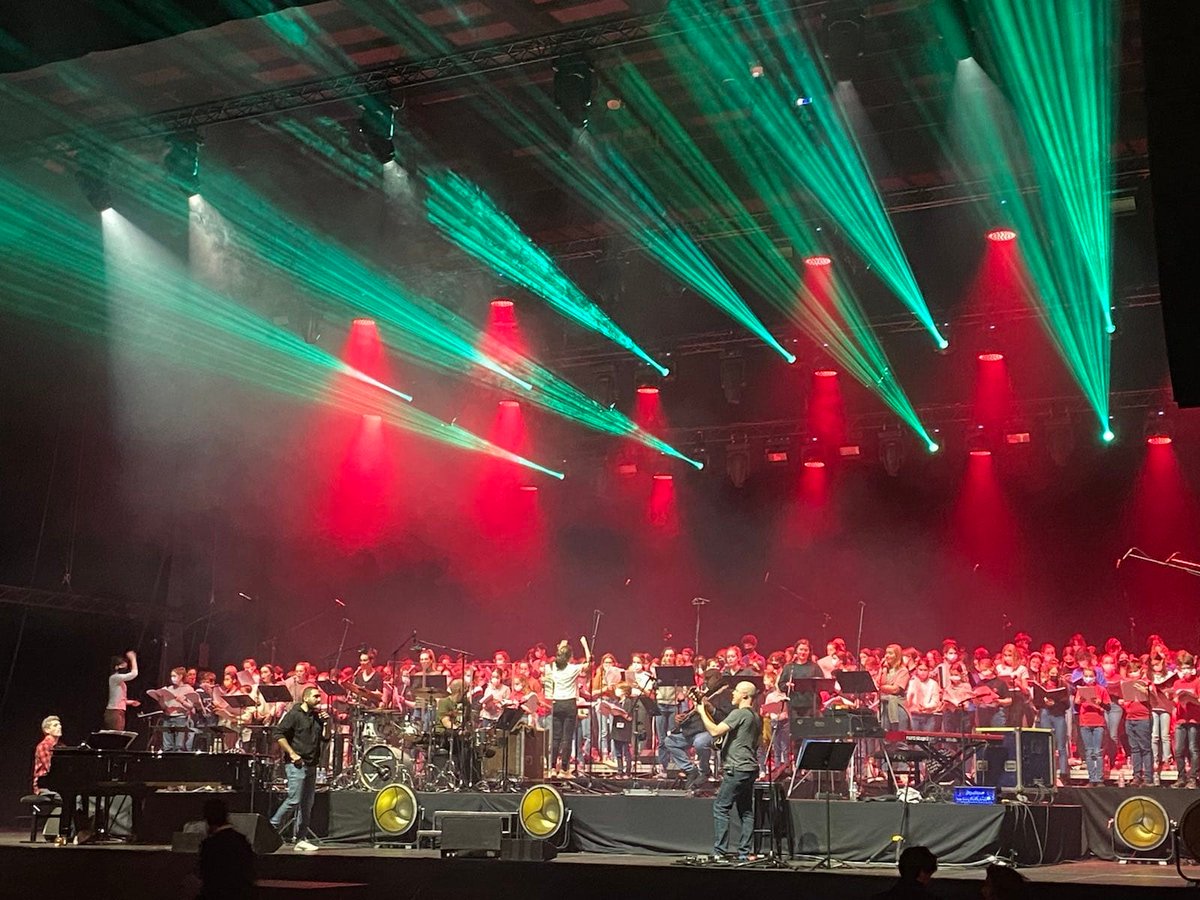 Hier Soir la Maîtrise était en concert avec Ibrahim Maalouf au vendéesapce à la Roche sur Yon.
#IbrahimMaalouf