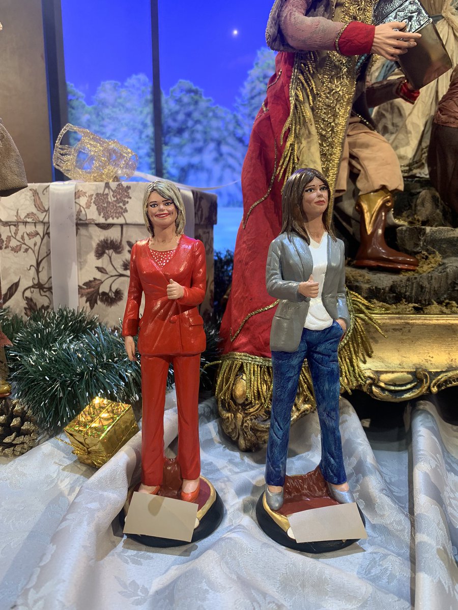 peregopaola's tweet photo. @Simo_Ventura #GenniDiVirgilio
#citofonareRai2 https://t.co/Ld64Xj2gS7