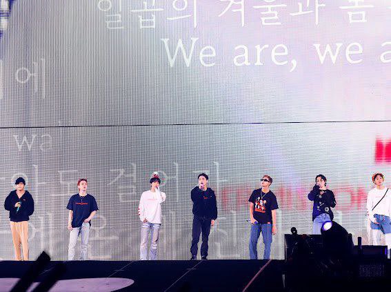 abtsvtcel's tweet photo. Claiming for the year 2022, I’ll be one of the people in this purple ocean, sing along with them and shout fanchants at the top of my lungs 💜💜💜 https://t.co/zQYfNhEAId