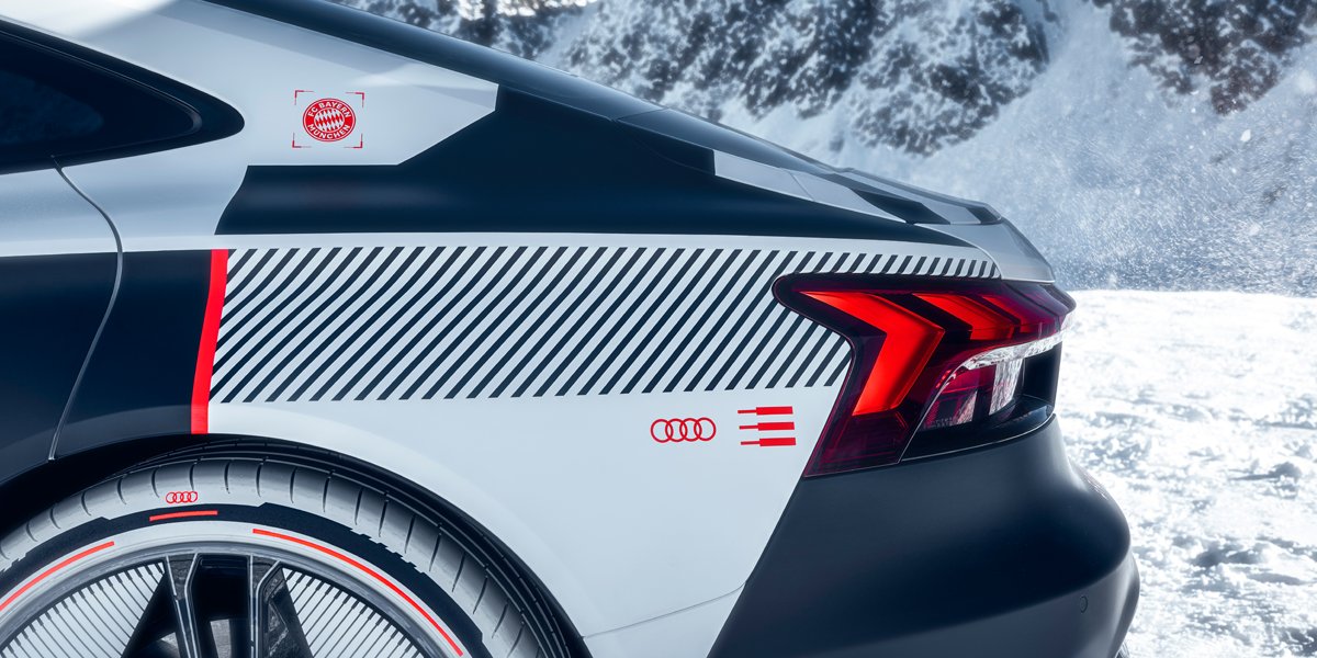 FCBayernEN's tweet photo. #Advertisement Seeing the alpine design 🏔️ of this season’s 3rd jersey colorway for the grand tour through Europe come to life in a whole new way thanks to our sleeve partner @AudiOfficial. Driving progress.

▶️ https://t.co/34lrO5SkVt

#AudixFCB #FutureIsAnAttitude #RSetronGT https://t.co/ddl8p9rEB6