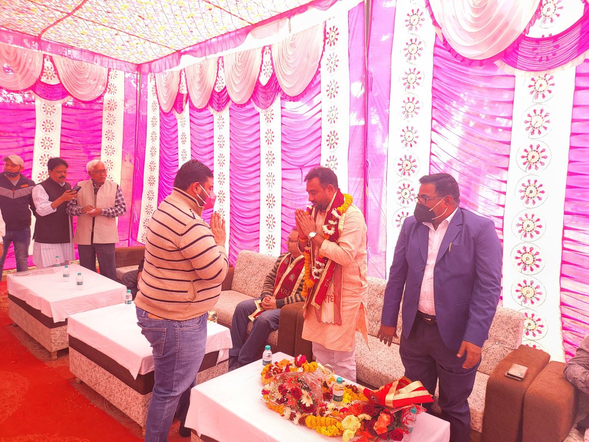 jksharmabjpbsr's tweet photo. आज संसदीय मा. सांसद डॉ भोला सिंह जी ने क्षेत्र मे नरौरा परमाणु केन्द्र के सौजन्य से,प.दीनदयाल चौक से नन्दपुर मोड तक बनने वाले कंक्रीट रोड का शिलान्यास स्टेशन डारेक्टर व उपजिलाधिकारी जी की उपस्थिति मे कर। इस रोड के निर्माण से जिला #bsr के अलावा अन्य जिलो को भी लाभ मिलेगा
#mpbsr https://t.co/qirlyboQI2