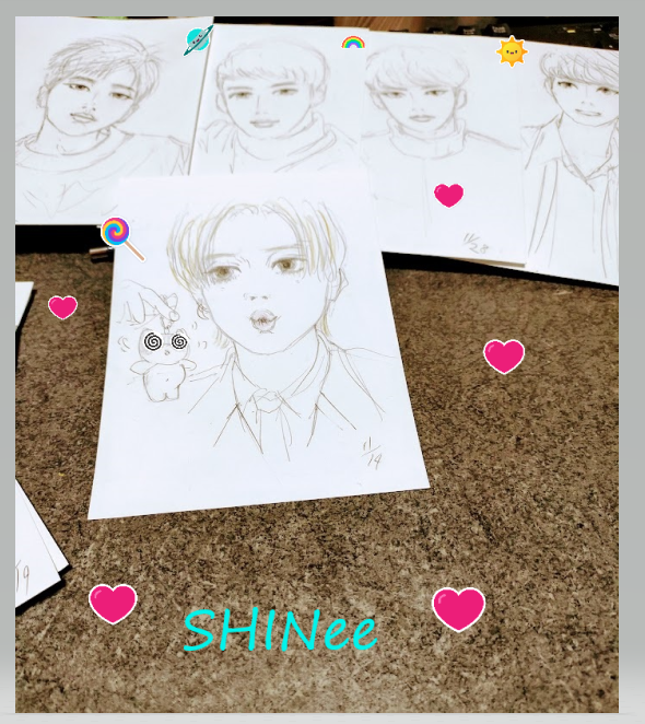 taefumin45's tweet photo. 描き貯めたお絵描きを並べてみたら
すねる赤ちゃんマンネをいやす兄たちの図じゃないかよ😂
まさにSHINeeじゃんね😭5人にぽごしぽ💎✨✨

#SHINee https://t.co/bcEfq0wlOD