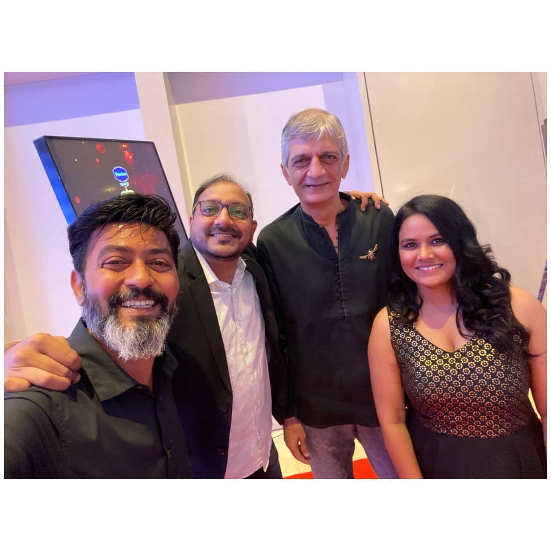 Starry Night ✨✨

<a href="/SayaliePankaj/">sayalie pankaj</a> <a href="/kronospunk/">pankaj padghan</a> <a href="/amitraj8191/">Amitraj</a> <a href="/manjrekarmahesh/">Mahesh Manjrekar</a>

#MFK #AboutLastNight #SuvarnaDashak #TeamDuniyadari #Friends #MarathiFilmIndustry #FunNight #DeeRane