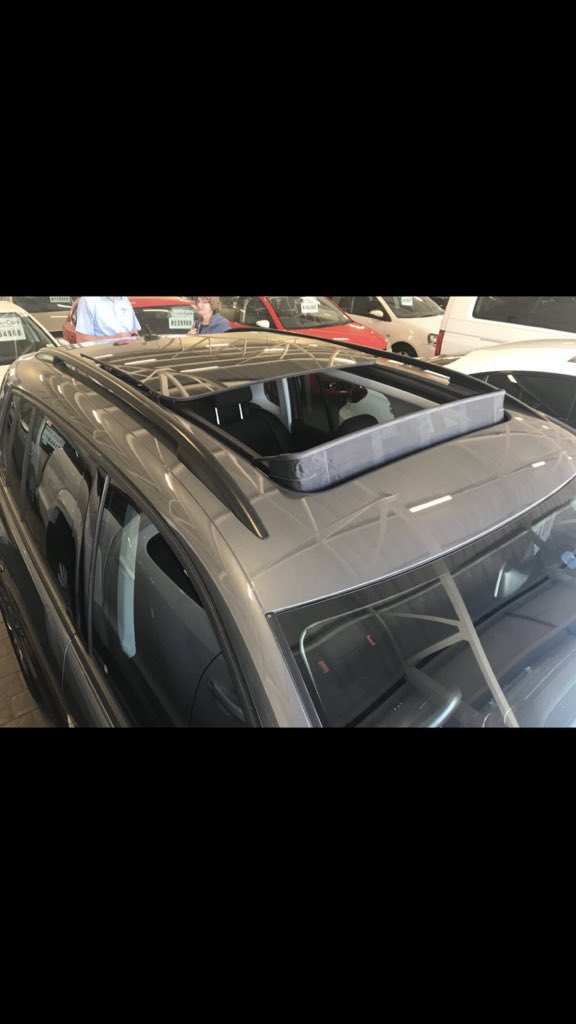 MpofuMilo's tweet image. PLEASE KEEP SHARING! 

My mom was hijacked at gun point in the driveway on Thursday morning. If you see this car please call my dad on +27 (76) 591-5405 - Cartrack last updated us on Thursday evening that it’s showing in Clermont but we’ve received no update from them since