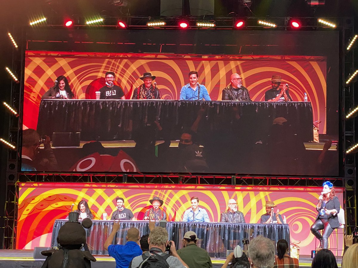 Loved speaking on this panel &amp; meeting new friends ♥️ thanks <a href="/comicconla/">Los Angeles Comic Con</a> &amp; Jessica Kill for hosting us!! 

<a href="/Strawberrywtf/">Strawberry</a> <a href="/Satoshiverse_io/">𝕊𝕒𝕥𝕠𝕤𝕙𝕚𝕧𝕖𝕣𝕤𝕖</a> <a href="/ComicConMeta/">ComicConMetaverse</a> <a href="/AkoinOfficial/">Akoin.io</a> @finance_eco 

⬆️ Check out all these folks + what they’re doing⚡️

📷 by Hayden Moeller