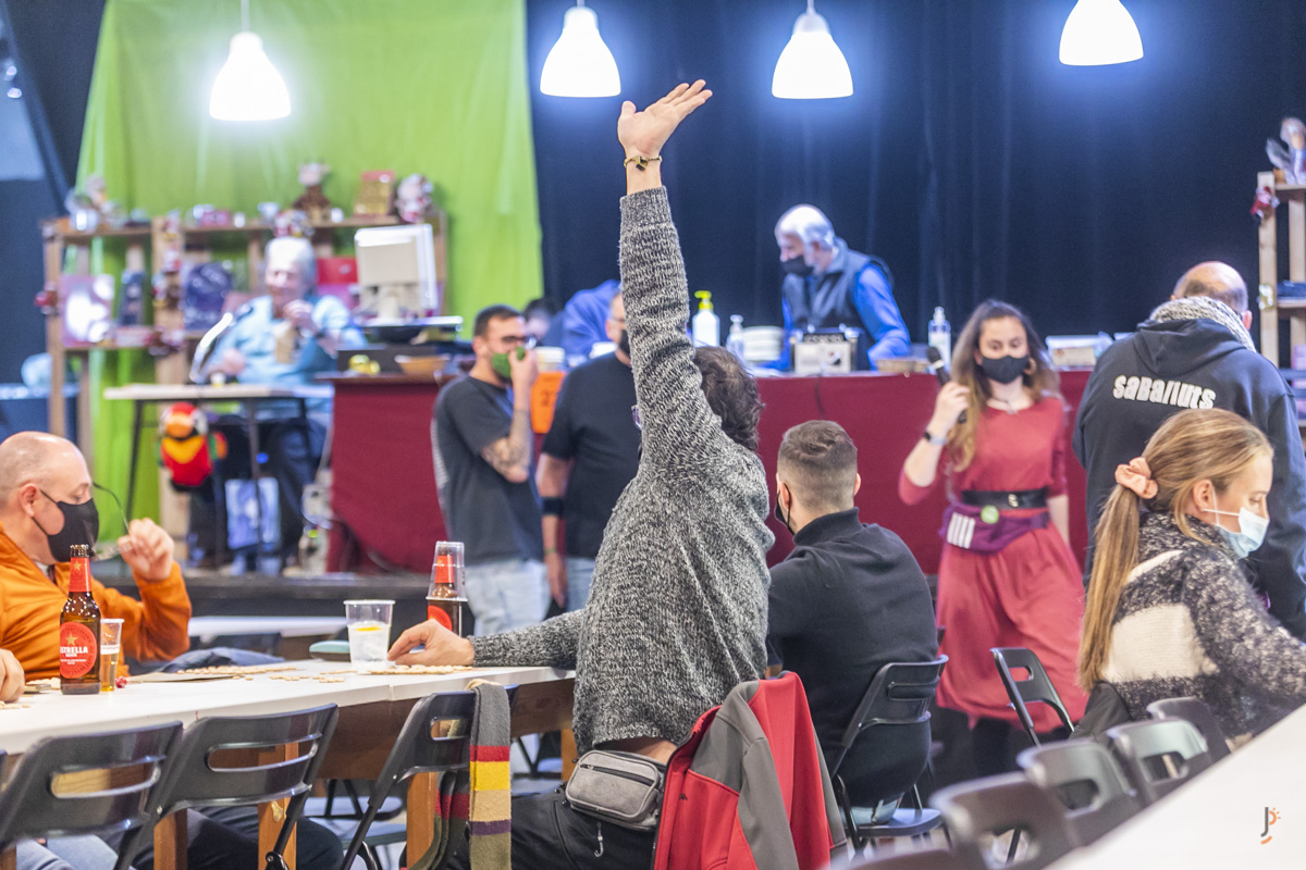 FOTOS | El Ciervo (<a href="/screlciervo/">SCR El Ciervo</a>) dona la benvinguda al Nadal amb el tradicional joc del quinto

📸 <a href="/JuanmaPelaezSbd/">Juanma Pelaez</a>
naciodigital.cat/sabadell/flaix…