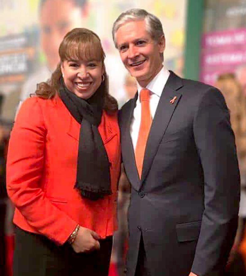 MecheColinG's tweet photo. “Feliz cumpleaños Señor Gobernador @alfredodelmazo, que sea un año lleno de salud y bendiciones"
!!Fuerte abrazo!! https://t.co/MQsJaj0Nn6