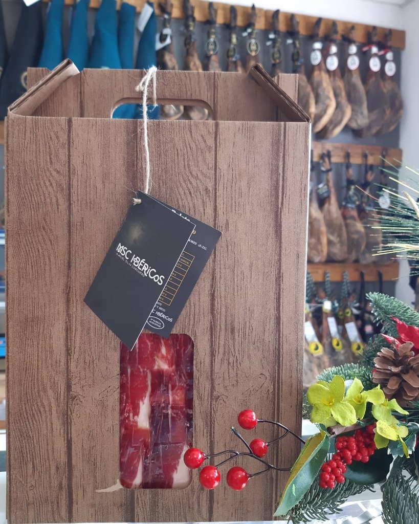 mscibericos's tweet photo. Mañana abrimos❗ Aprovecha este día para comprar tus productos ibéricos para Navidad
🧭 De 9 a 14h. Os esperamos😊
#aprovecha #mañanabrimos #tiendafisica #rrssMSC https://t.co/4fzzcCeLSf