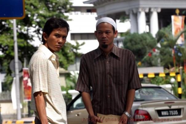 Beto_Kusyairy's tweet photo. 2021 🔛 2006 
Setelah 15 tahun tidak bekerja bersama.
#reenactment https://t.co/46gToXOsqW