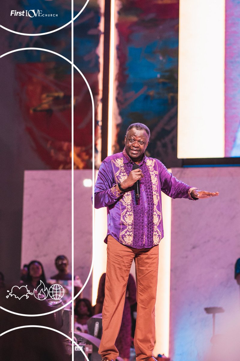 FirstLoveCenter's tweet photo. "May God bring a Prophet into your life that would direct you from destruction three times" - @eastwoodanaba
#FlowWithMe #HEGGUM https://t.co/0oHbHObMuG