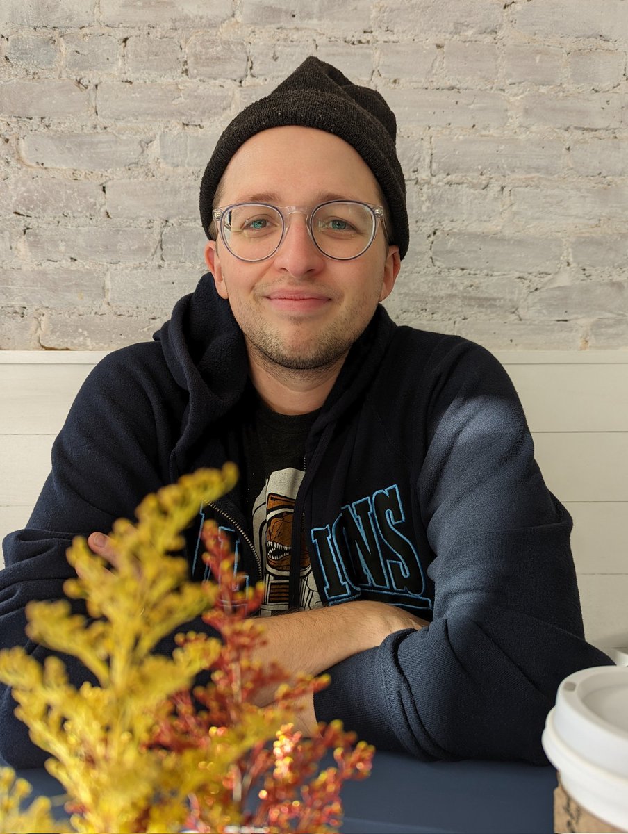stephwes's tweet photo. 👀 at my handsome breakfast date😍 https://t.co/ZI0vtYuB7f