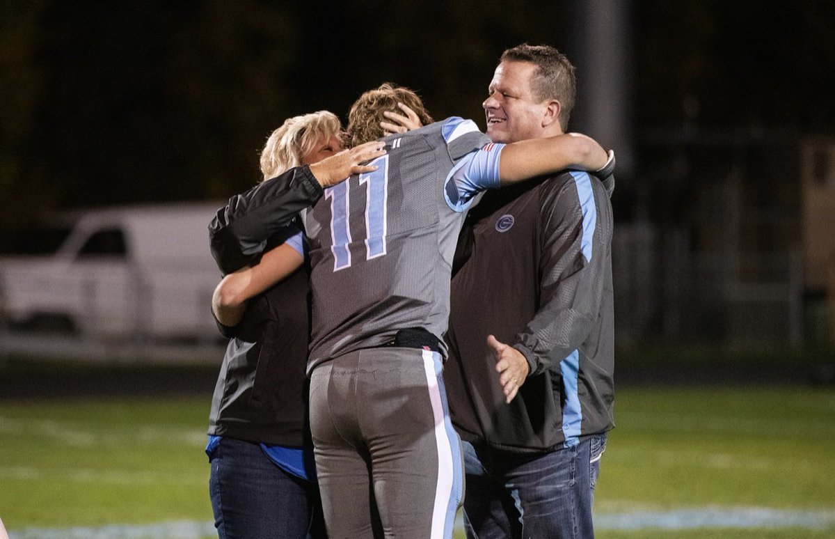 TSzczepanski11's tweet photo. Happy Birthday to my hero and dad!! Thank you for always being someone I can look up to and go too. Love you Big man! @toms1526 https://t.co/cZNNOZ9nDD