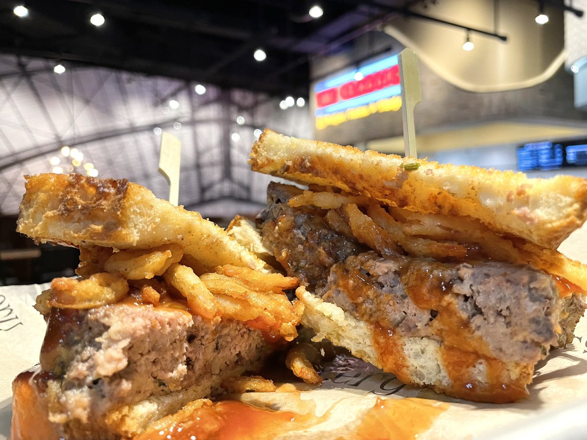 HollywoodPenn's tweet photo. Celebrate National Comfort Food Day at The Eatery today with this amazing Grilled Meatloaf Sandwich! 😋

Crispy onions, brown sugar ketchup, sourdough bread | $8.99

Gambling problem? Call 1-800-GAMBLER. https://t.co/7oqwU7npkP