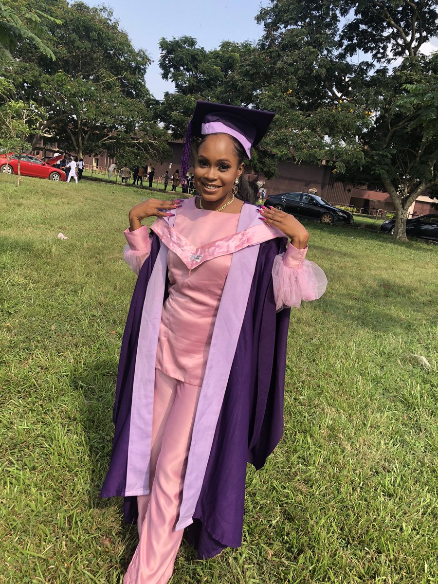 Queens_leey's tweet photo. Didn’t want to upload em here
But saving them here😌
Convocation Photo dump🥰
B.ENG(Petroleum Engineering) bagged👩🏽‍🎓
Second Class Honours, Upper Division https://t.co/MNewOzobSm
