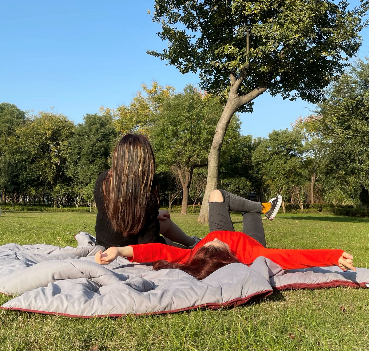 Always great with friends.👯
Always soft with Sleep Zone comforter.💤

#sleepzone