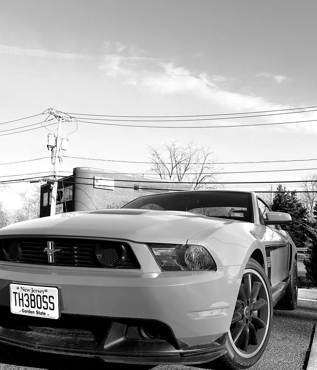 bagasass's tweet photo. In Love! #boss302 #stangfam https://t.co/tTtQ3R2KhB