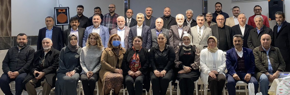 BAHSİDER (Bahçelievler Sivaslılar Derneği) Yönetim ve İstişare Heyetinin ortak toplantısı bu sabah yapıldı. 

Harikulade bir atmosferde cereyan eden toplantıda oldukça verimli müzakereler sonucunda alınan kararlar geleceğe dair umut ve heyecan sebebi oldu bile..

HAYIRLI OLSUN ✅