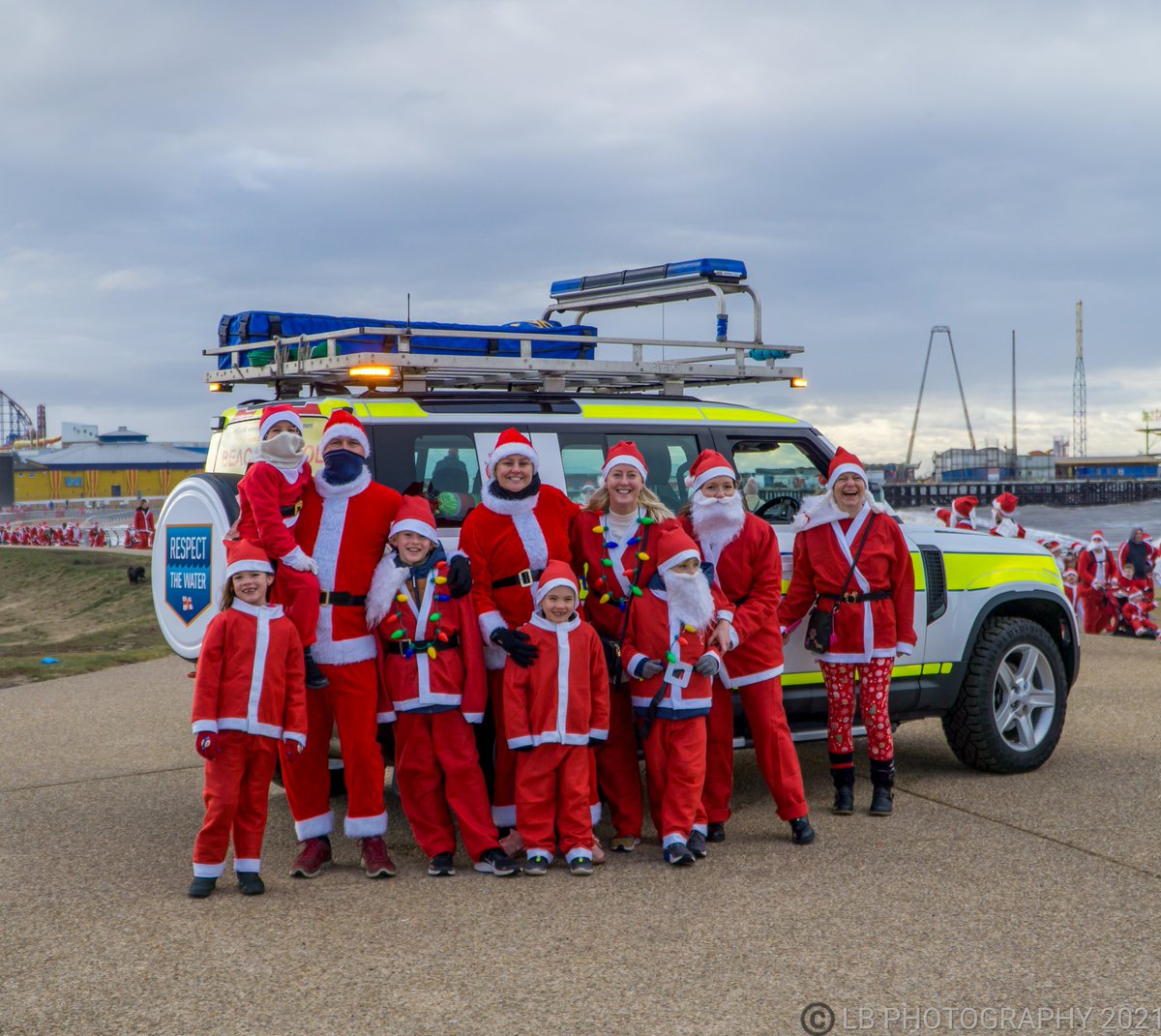 What a turn out this morning for the Blackpool Santa Dash. #Blackpool #SantaDash #blackpooltower #blackpoolpleasurebeach #trinityhospice #bbcnorthwest #SantaClaus #granadareports #blackpoolpromenade #VisitBlackpool #blackpoolcouncil